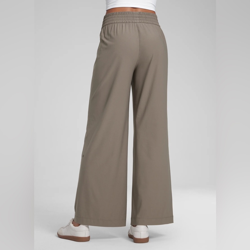 Feathery-Fit Stretchy High Rise Pant 30" - Picture 2 of 8